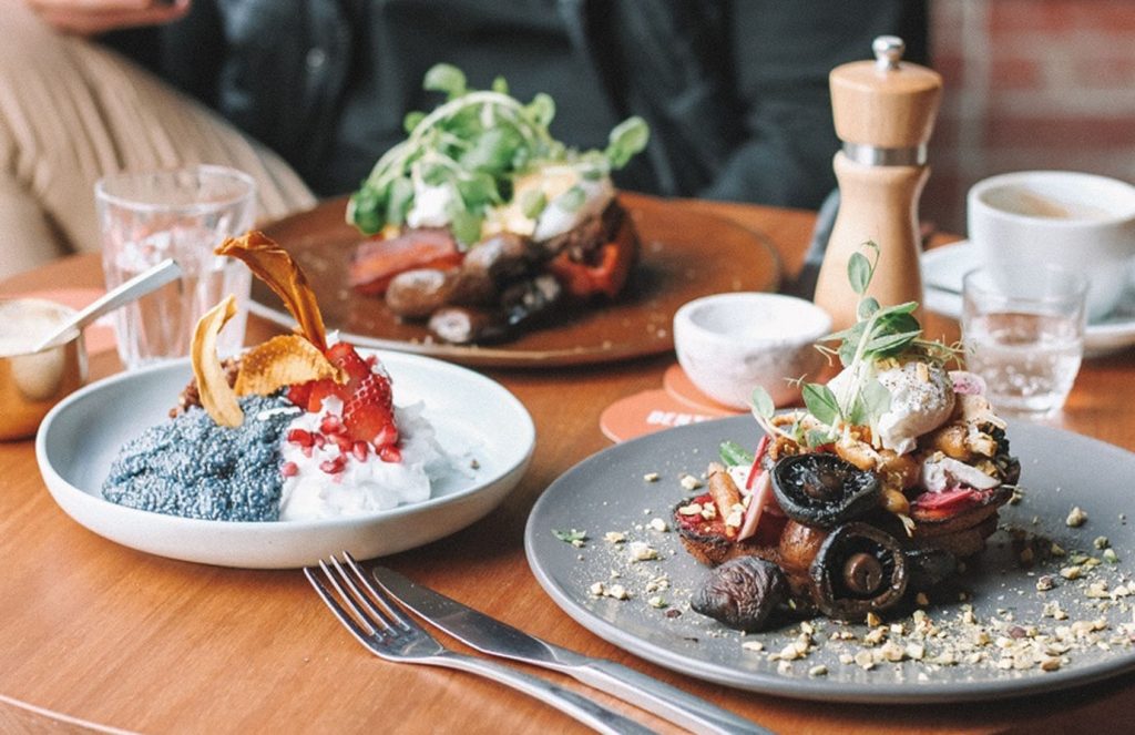 Exploring Melbourne’s Culinary Delights: Indulging in Australian Cuisine