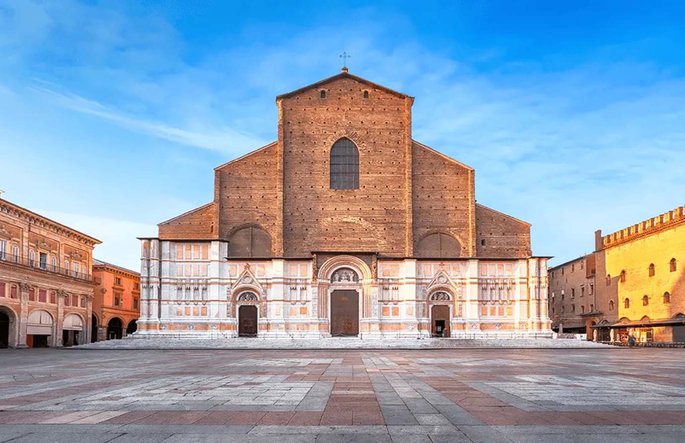 Chasing the Lights: Recommended Best Sunrise Photography Spots in Bologna