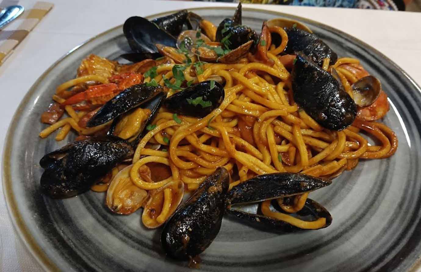 Enter the world of Genoa’s taste buds: a culinary exploration tour of the port city